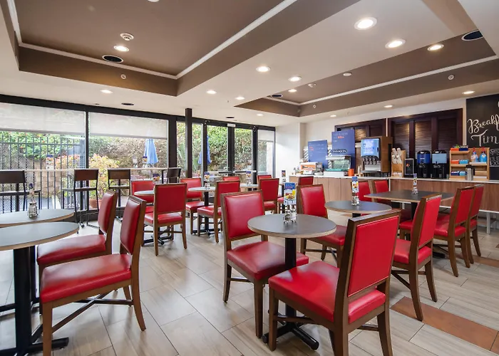 Holiday Inn Express Castro Valley