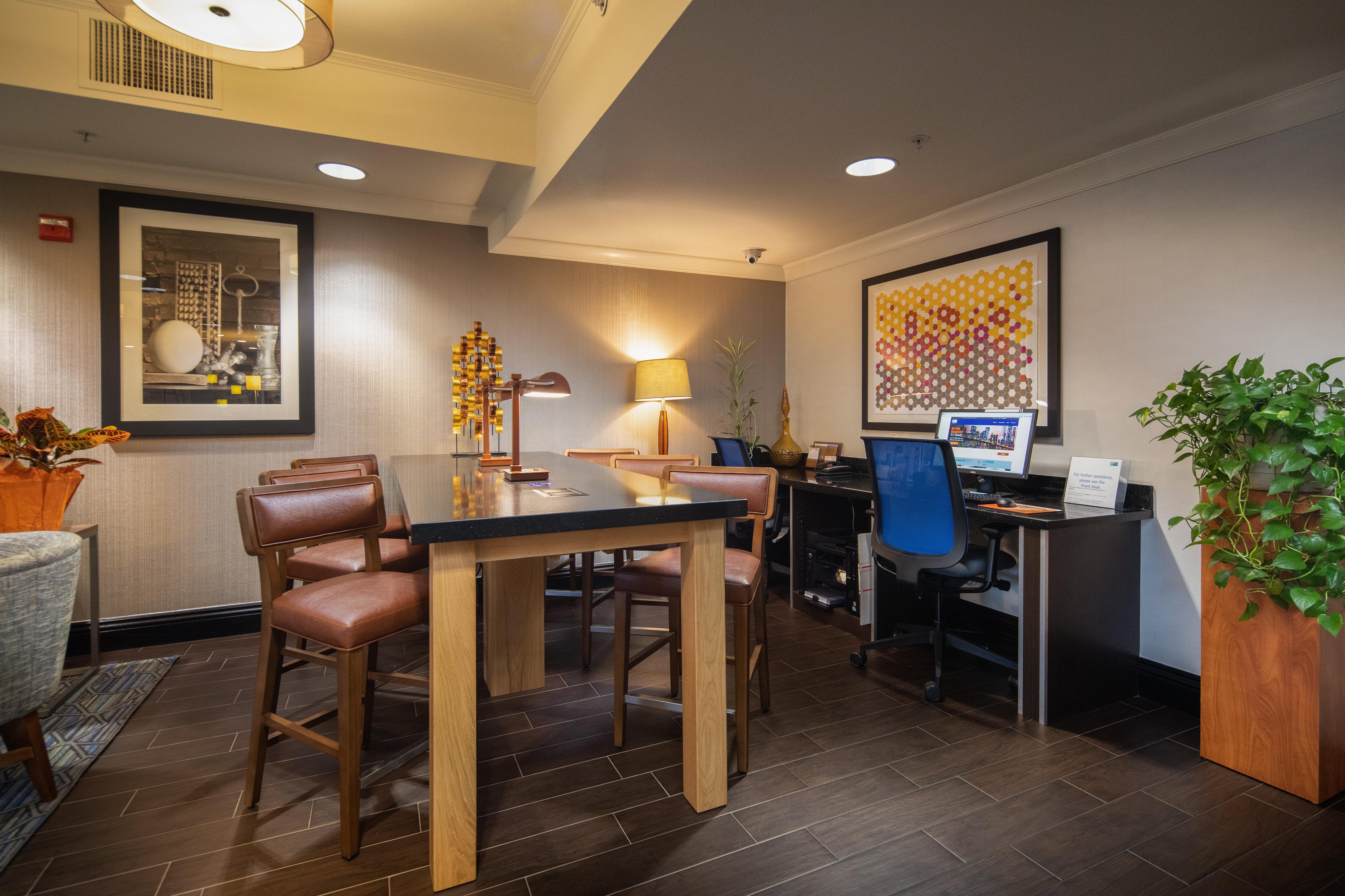 Express Hotel